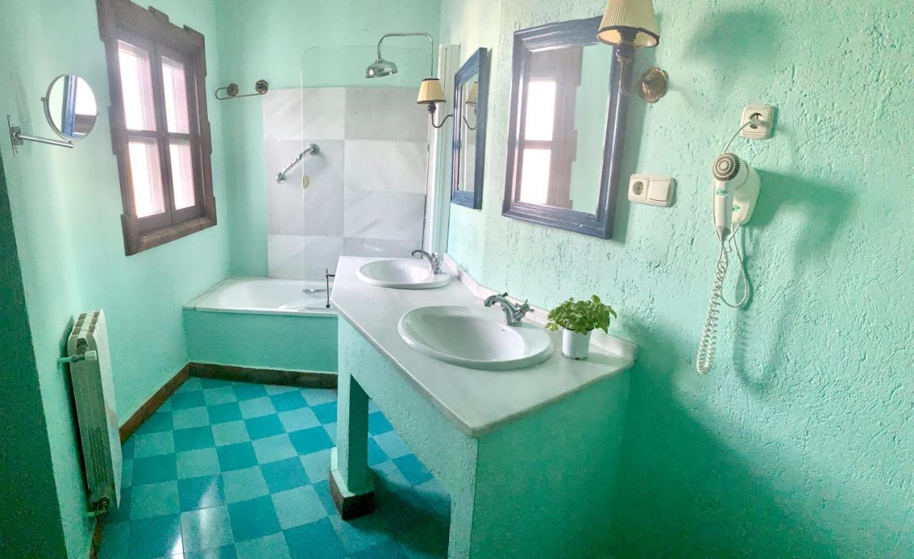 Un Autentico Oasis Rodeado De Historia Ronda Buitenkant foto