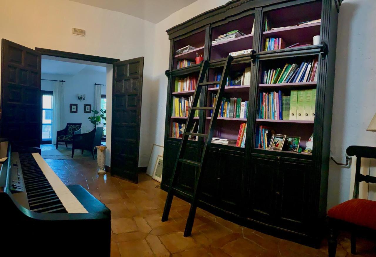 Un Autentico Oasis Rodeado De Historia Ronda Buitenkant foto